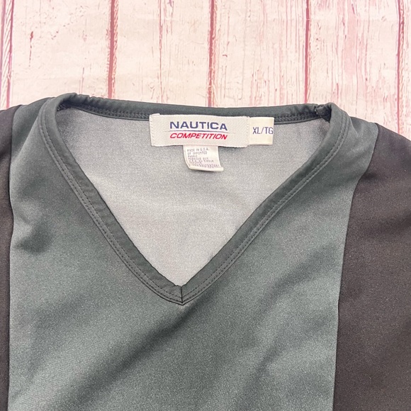 Men’s Black/ Dark Gray Short Sleeve Ombré Shirt V Neck Nautica Competition XL - Picture 4 of 5